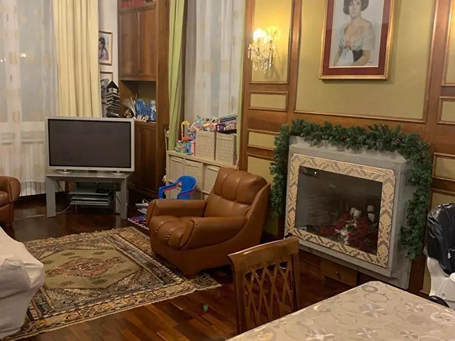 Immagine 15 di Villa in vendita  a Cascina