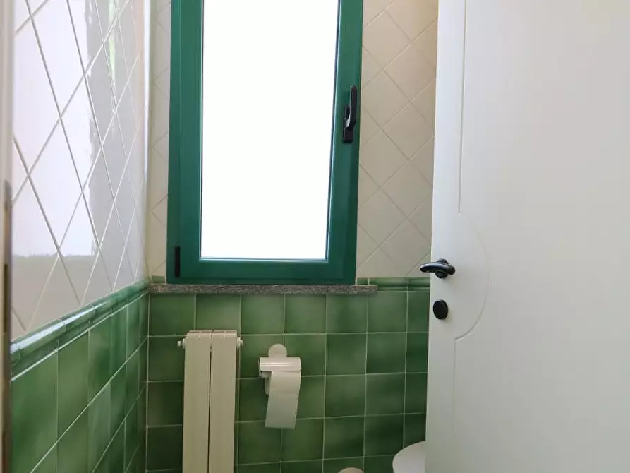 Immagine 12 di Ufficio in affitto  a Buti