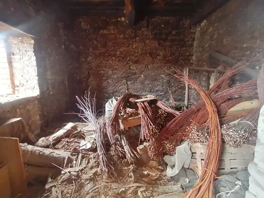 Immagine 35 di Rustico / casale in vendita  a Pescaglia