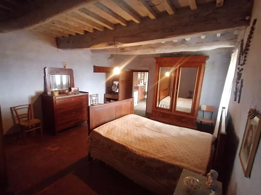 Immagine 13 di Rustico / casale in vendita  a Pescaglia