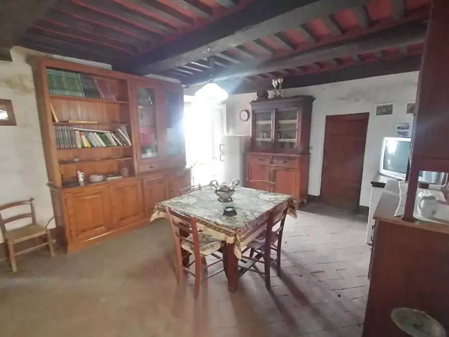 Immagine 26 di Rustico / casale in vendita  a Pescaglia