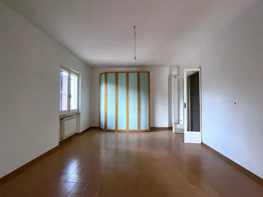 Immagine 35 di Casa indipendente in vendita  a Massa