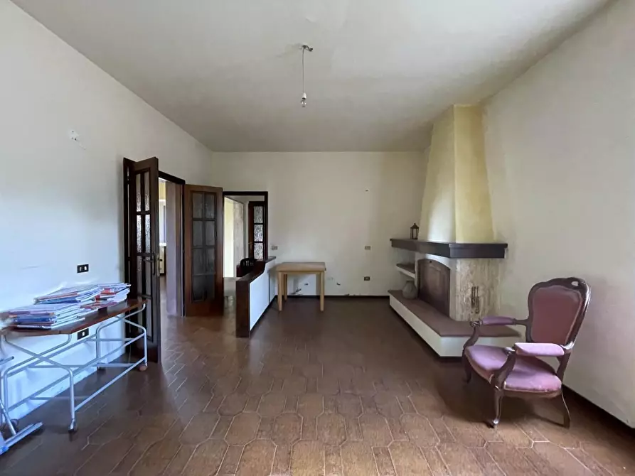 Immagine 5 di Casa indipendente in vendita  a Massa