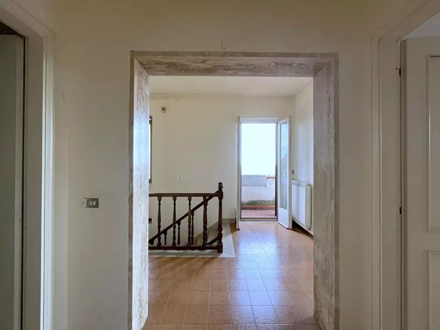 Immagine 33 di Casa indipendente in vendita  a Massa