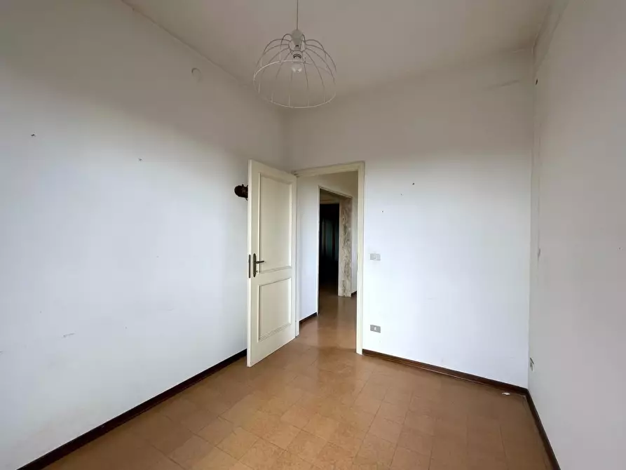 Immagine 23 di Casa indipendente in vendita  a Massa