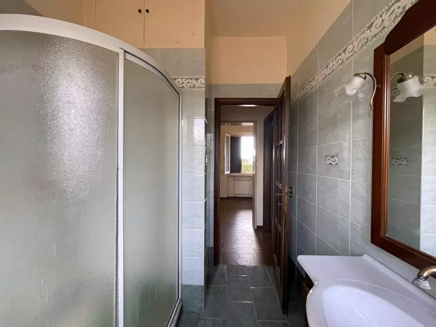 Immagine 12 di Casa indipendente in vendita  a Massa