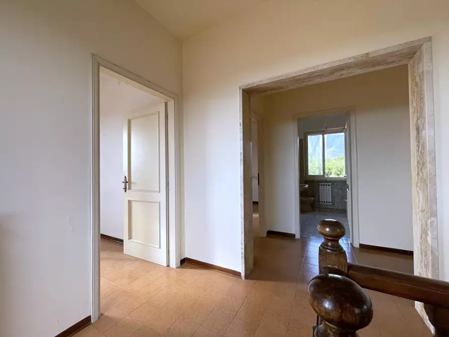 Immagine 21 di Casa indipendente in vendita  a Massa