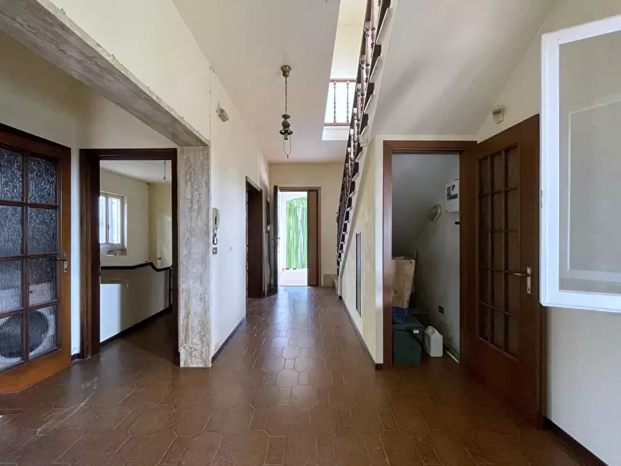 Immagine 18 di Casa indipendente in vendita  a Massa