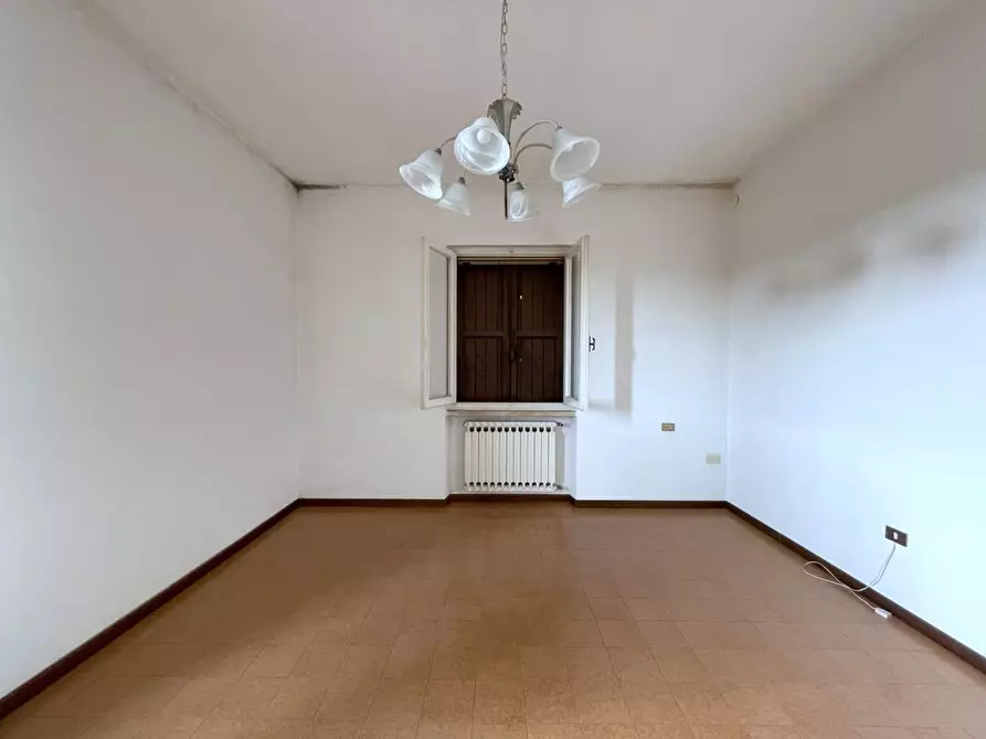 Immagine 27 di Casa indipendente in vendita  a Massa