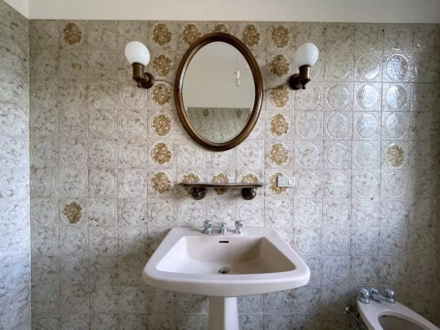 Immagine 31 di Casa indipendente in vendita  a Massa