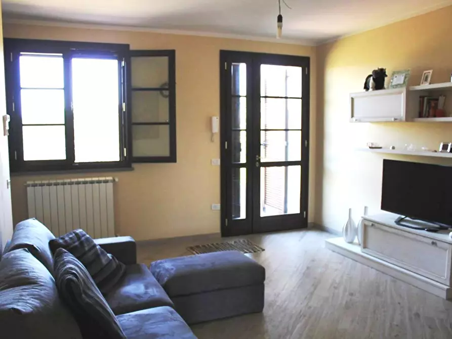 Immagine 2 di Villetta a schiera in vendita  a Crespina Lorenzana