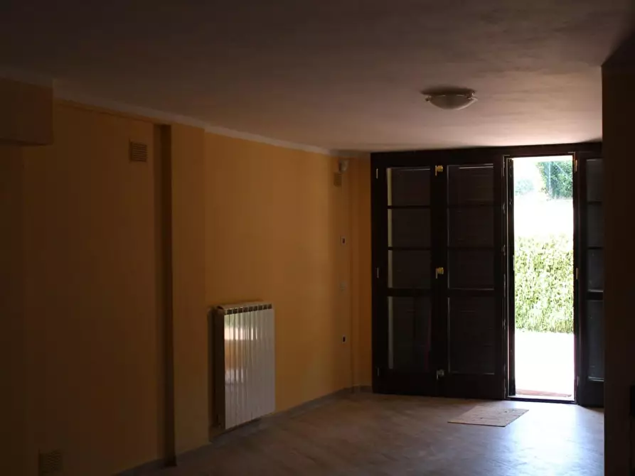 Immagine 51 di Villetta a schiera in vendita  a Crespina Lorenzana