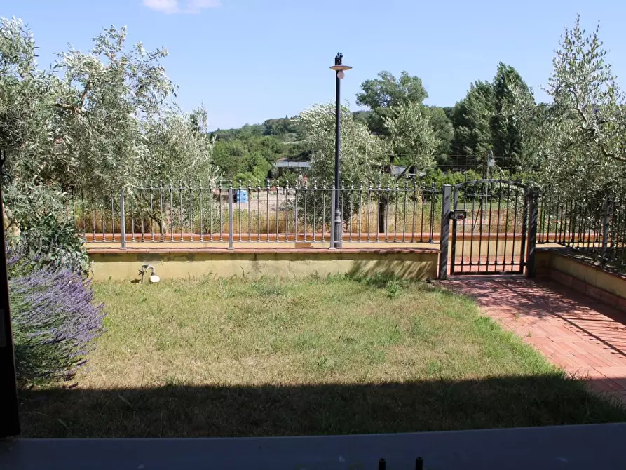 Immagine 17 di Villetta a schiera in vendita  a Crespina Lorenzana