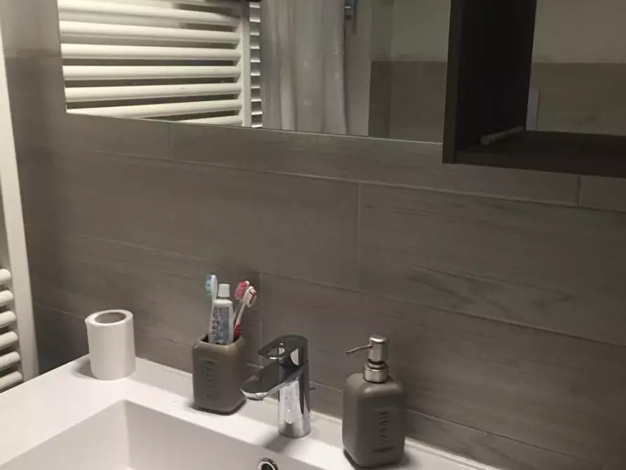 Immagine 14 di Casa indipendente in affitto  a Montignoso