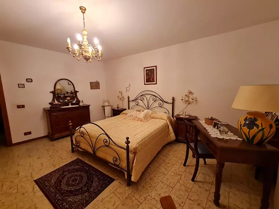 Immagine 13 di Casa indipendente in vendita  a Campiglia Marittima