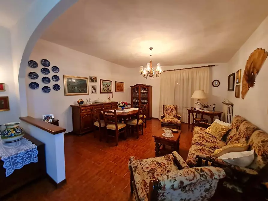 Immagine 10 di Casa indipendente in vendita  a Campiglia Marittima