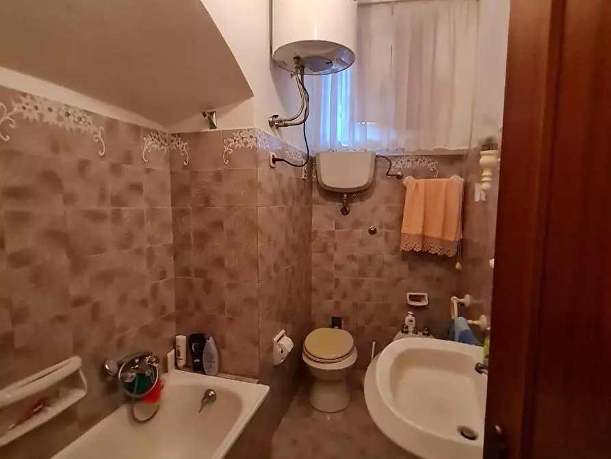 Immagine 22 di Casa indipendente in vendita  a Campiglia Marittima