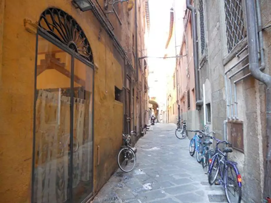 Immagine 13 di Appartamento in vendita  a Pisa