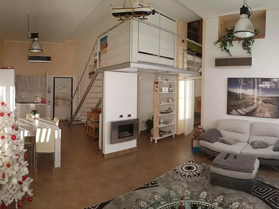 Immagine 2 di Appartamento in vendita  a Pisa