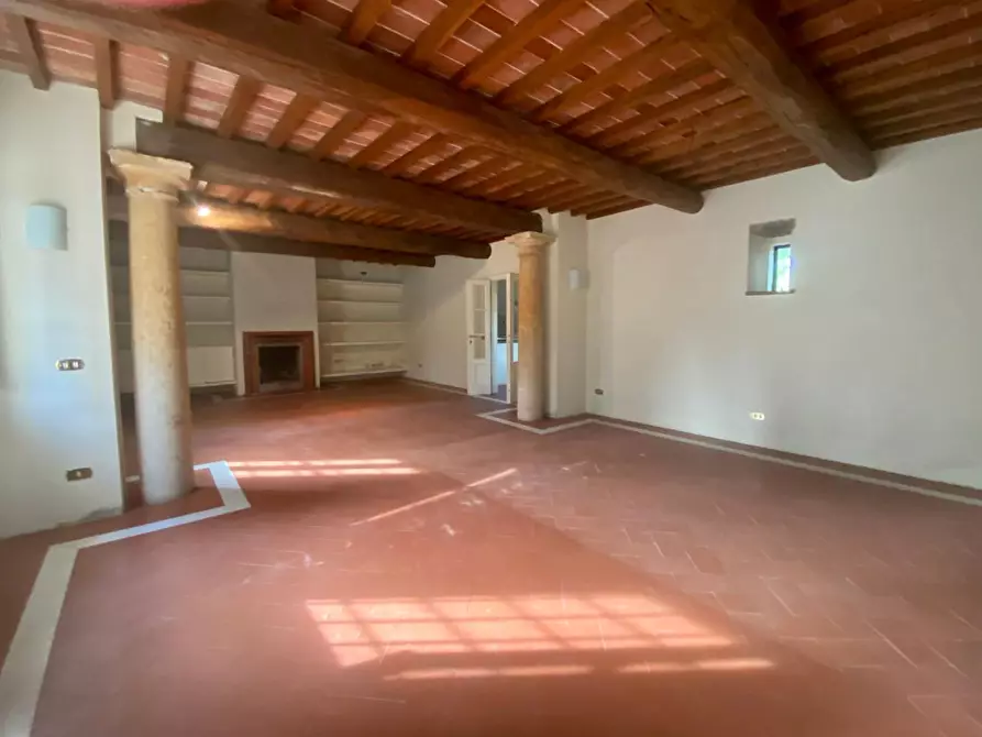 Immagine 26 di Villa in affitto  a Lucca