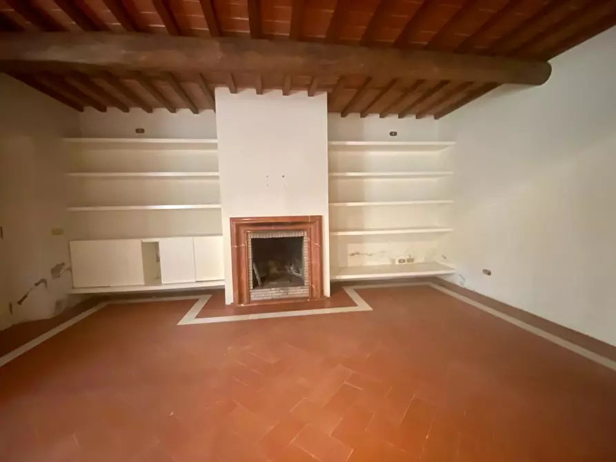 Immagine 27 di Villa in affitto  a Lucca