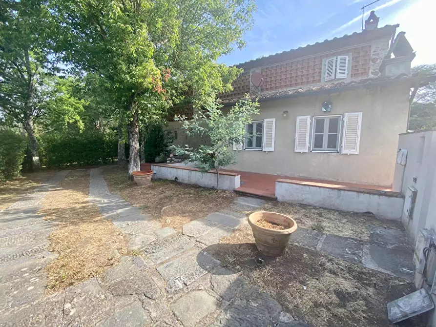 Immagine 29 di Villa in affitto  a Lucca
