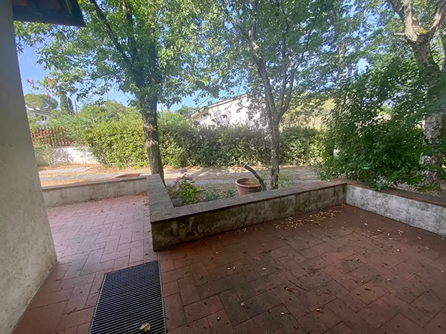 Immagine 30 di Villa in affitto  a Lucca