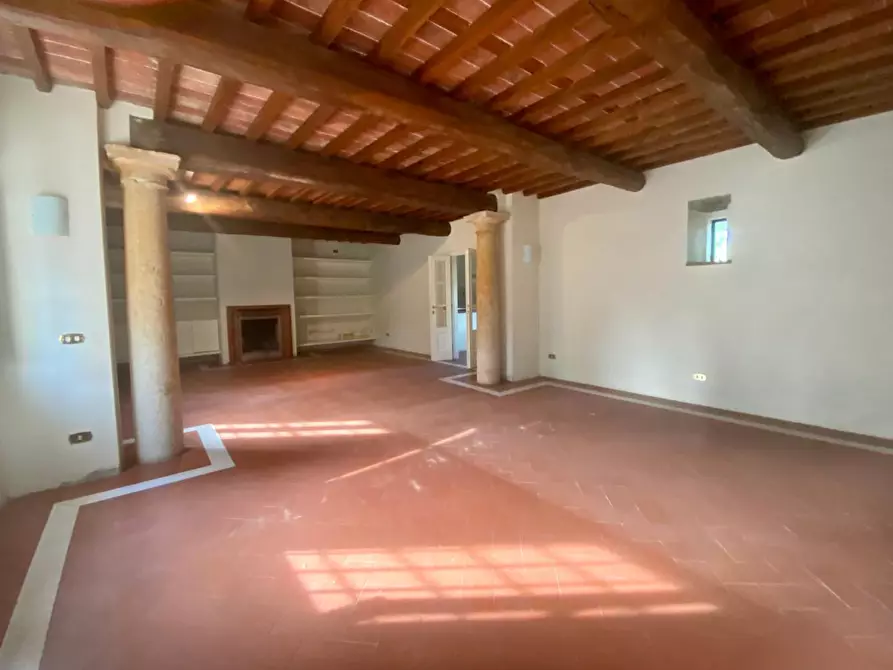 Immagine 36 di Villa in affitto  a Lucca