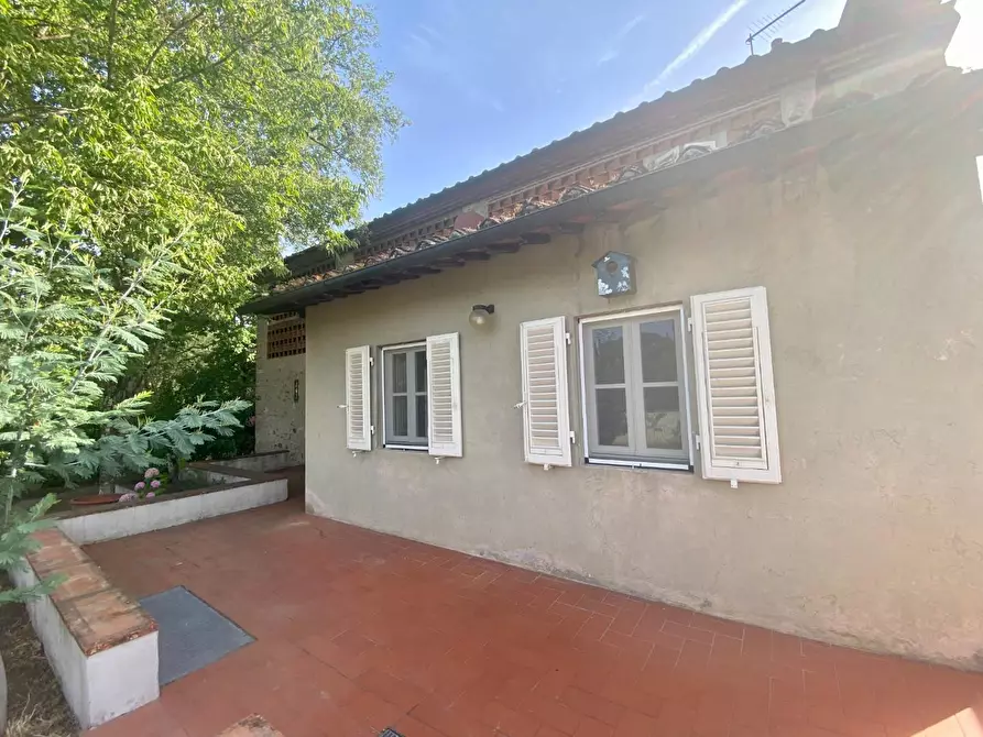 Immagine 33 di Villa in affitto  a Lucca