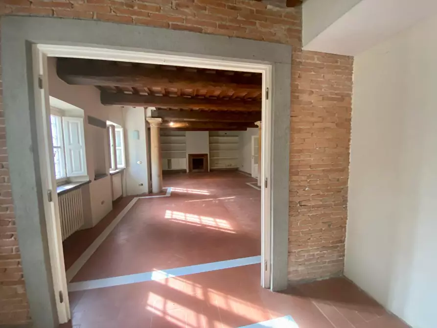 Immagine 23 di Villa in affitto  a Lucca
