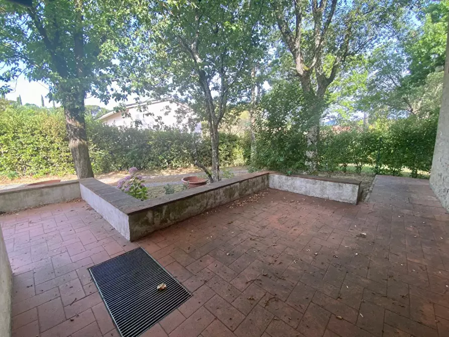 Immagine 31 di Villa in affitto  a Lucca