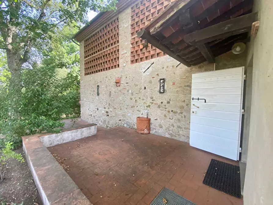 Immagine 22 di Villa in affitto  a Lucca