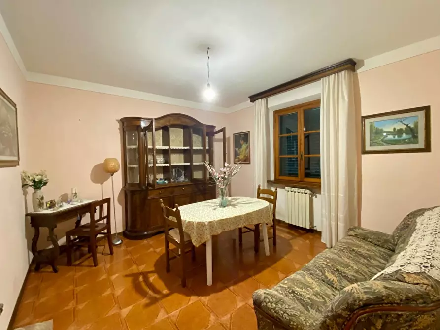 Immagine 40 di Villa in vendita  a Pescaglia