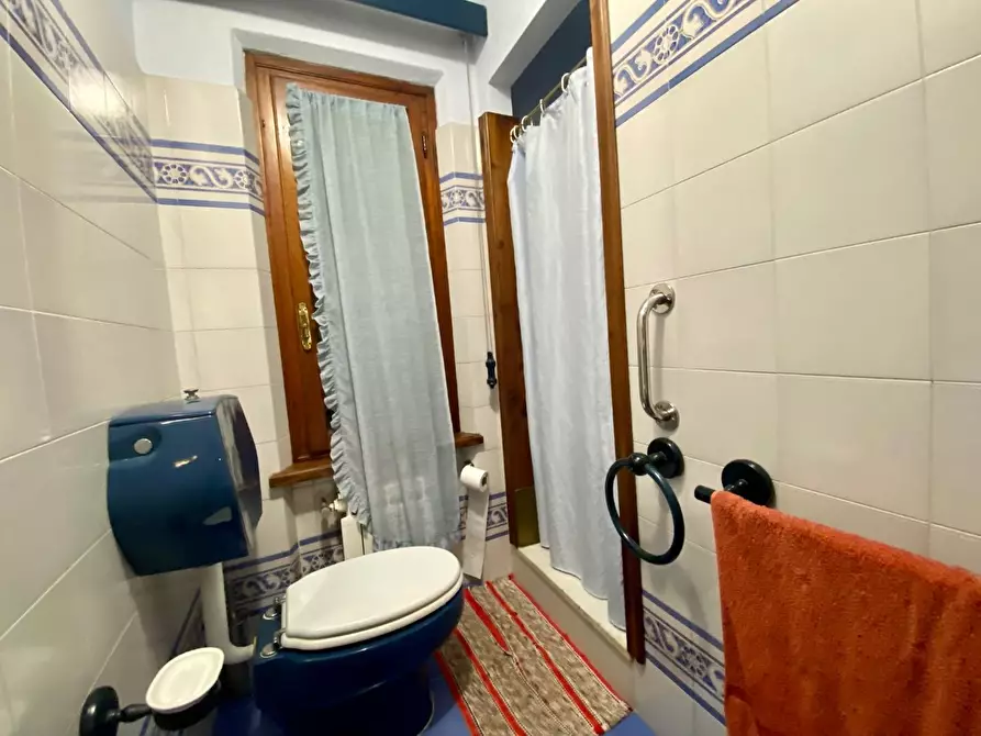 Immagine 30 di Villa in vendita  a Pescaglia