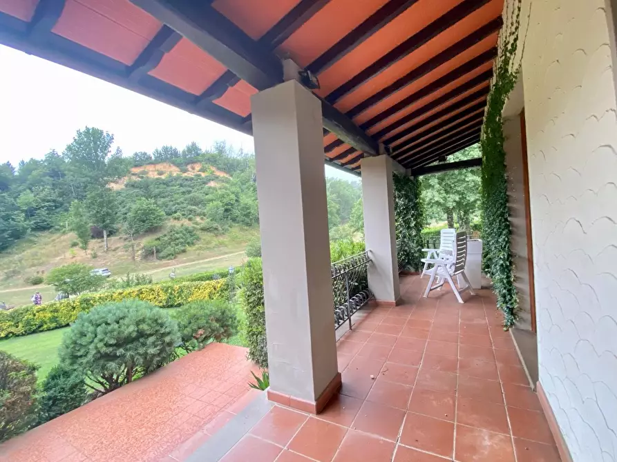 Immagine 13 di Villa in vendita  a Pescaglia