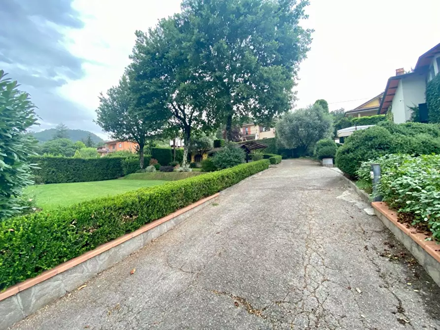 Immagine 48 di Villa in vendita  a Pescaglia