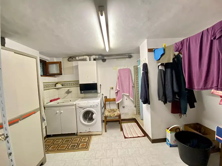 Immagine 44 di Villa in vendita  a Pescaglia