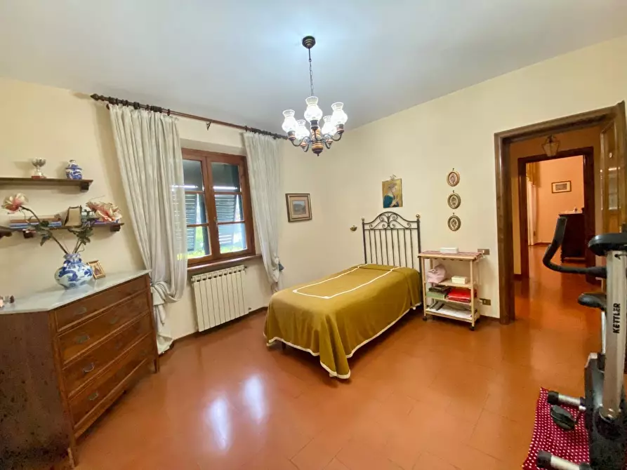 Immagine 26 di Villa in vendita  a Pescaglia