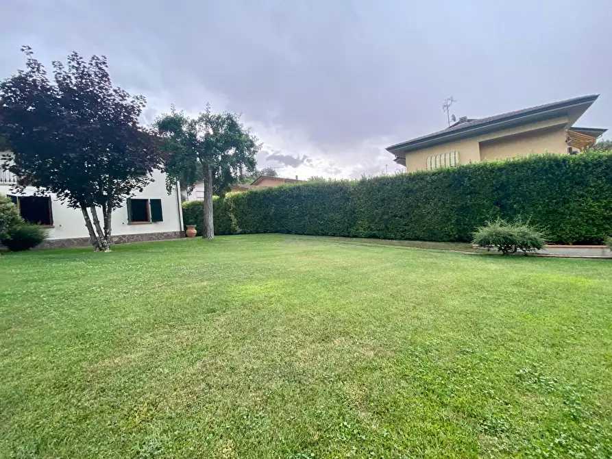 Immagine 54 di Villa in vendita  a Pescaglia