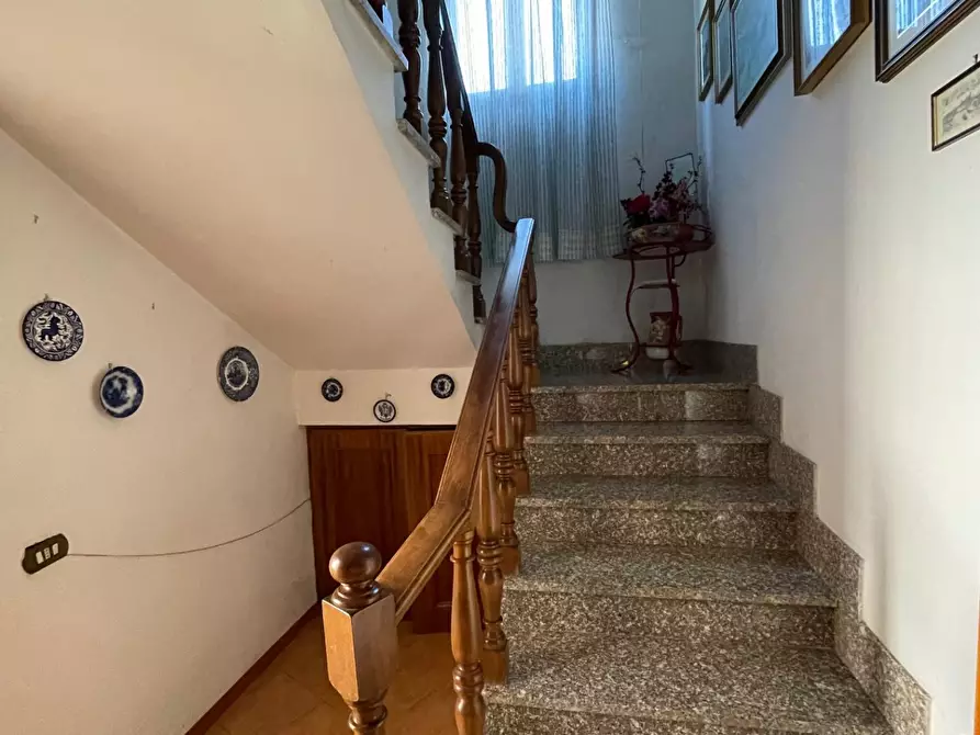 Immagine 9 di Villa in vendita  a Calci