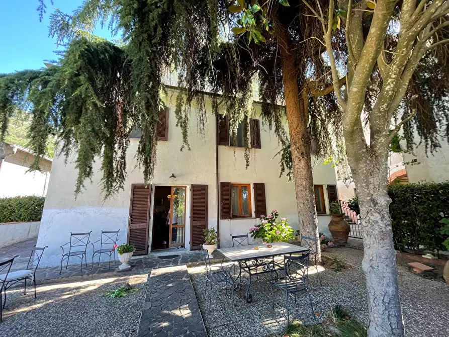 Immagine 19 di Villa in vendita  a Calci