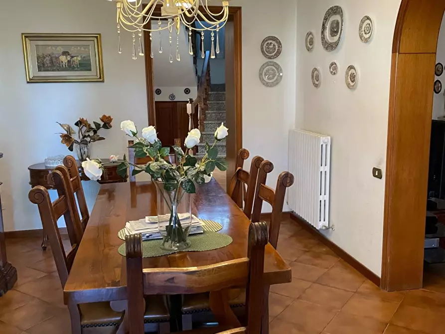 Immagine 5 di Villa in vendita  a Calci