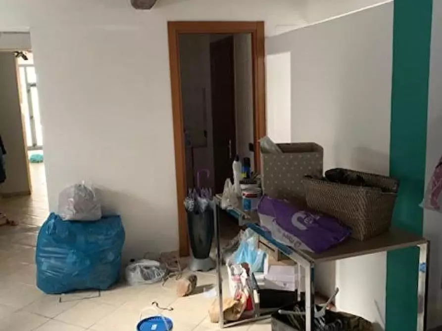 Immagine 6 di Locale commerciale in affitto  a Pontedera