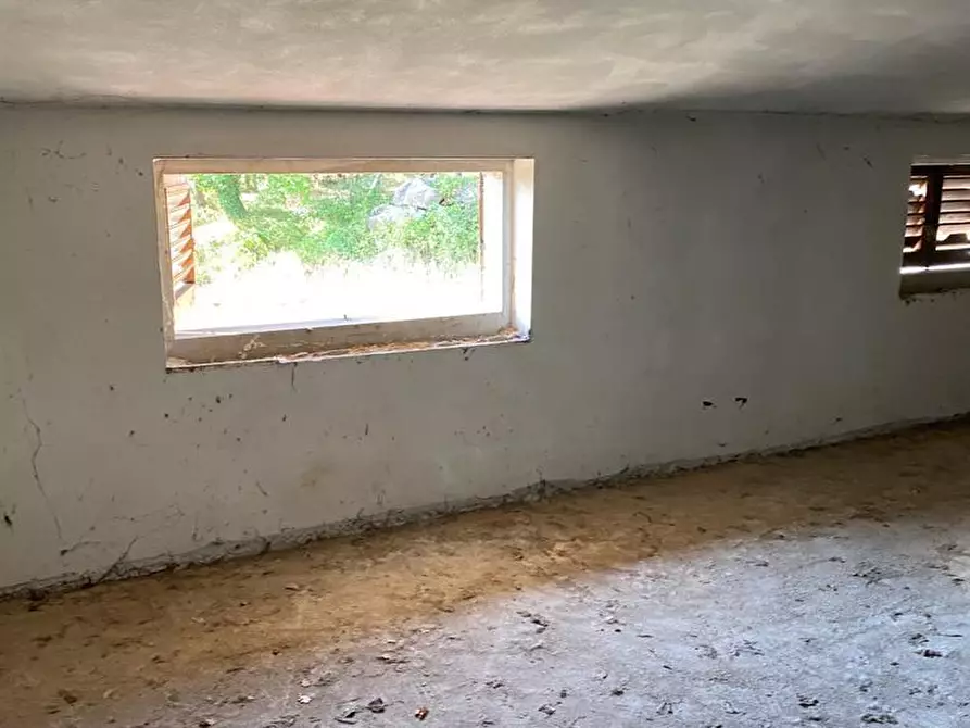 Immagine 6 di Villa in vendita  a Arezzo