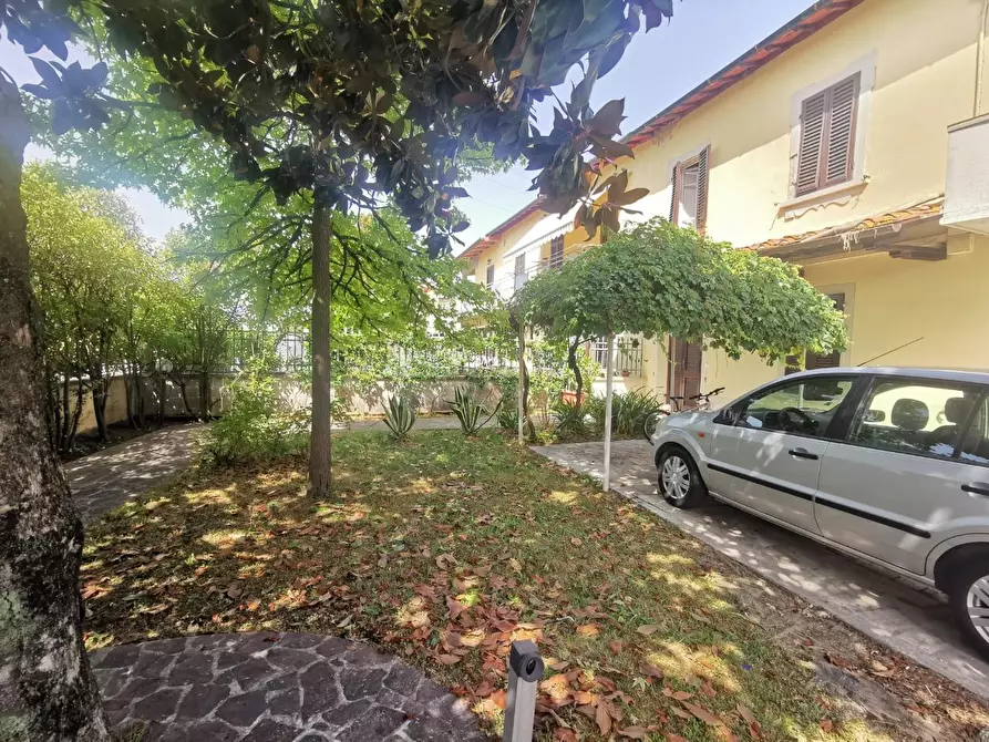 Immagine 1 di Casa bifamiliare in vendita  a Castelfranco Di Sotto