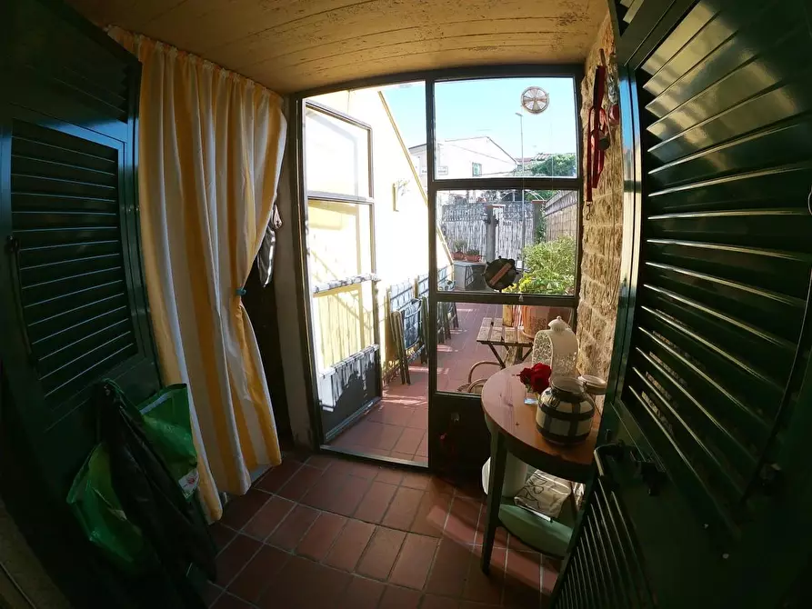 Immagine 3 di Casa semindipendente in vendita  a Carrara