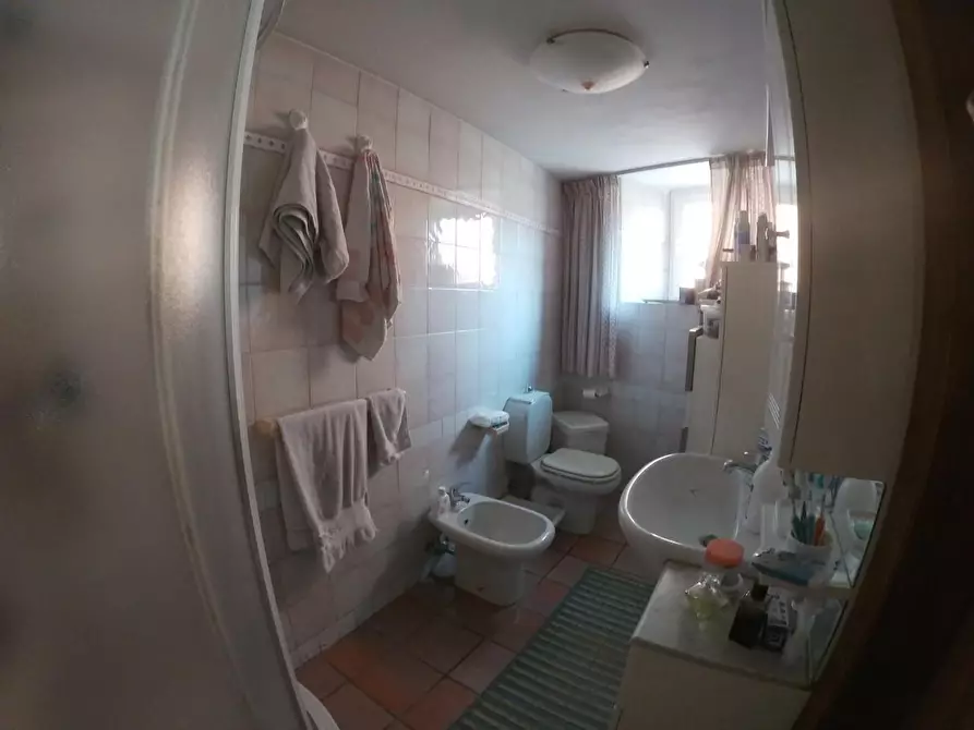 Immagine 10 di Casa semindipendente in vendita  a Carrara