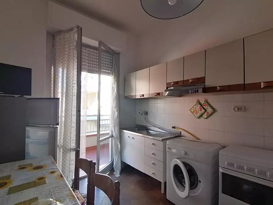 Immagine 1 di Appartamento in vendita  a Sarzana