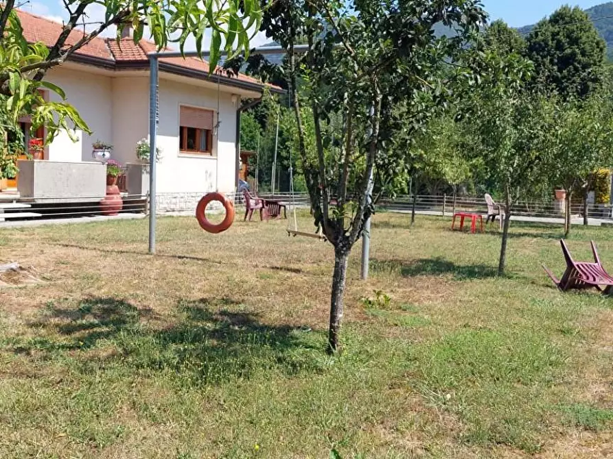 Immagine 45 di Villa in vendita  a Camaiore