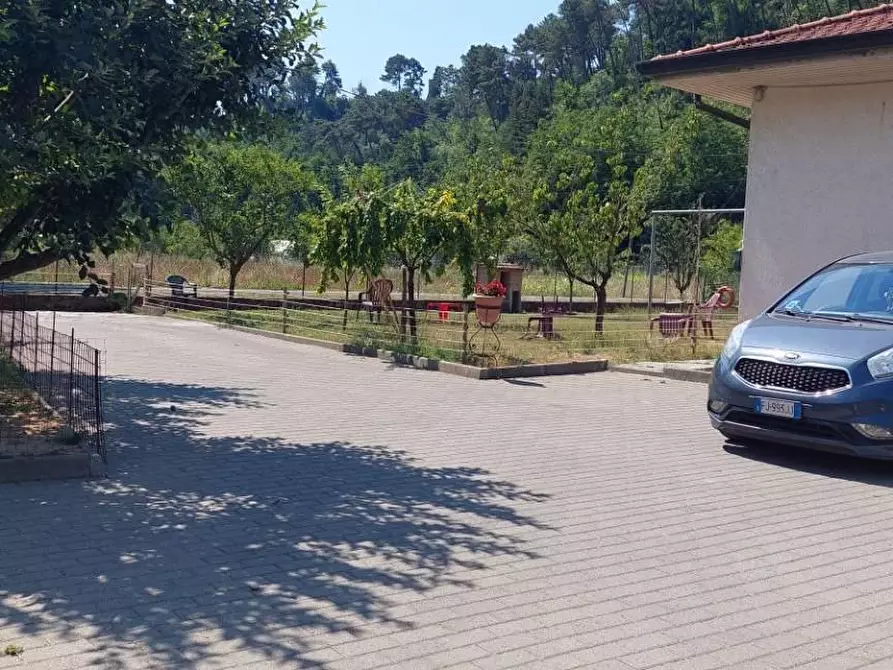 Immagine 73 di Villa in vendita  a Camaiore
